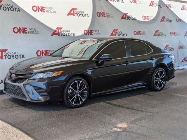 2020 Toyota Camry SE