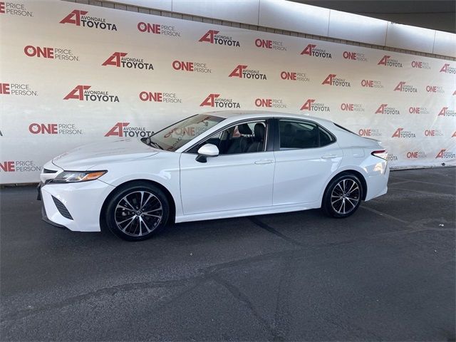 2020 Toyota Camry SE