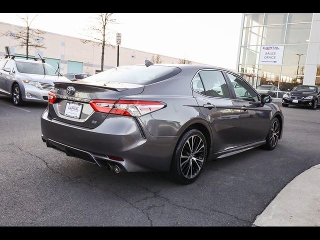 2020 Toyota Camry SE