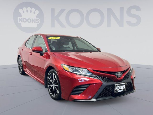 2020 Toyota Camry SE