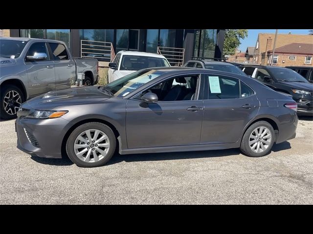 2020 Toyota Camry SE