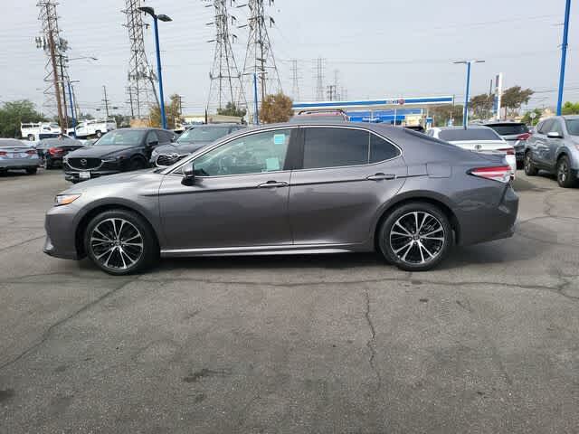 2020 Toyota Camry SE