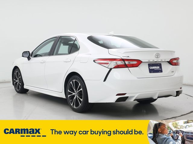 2020 Toyota Camry SE