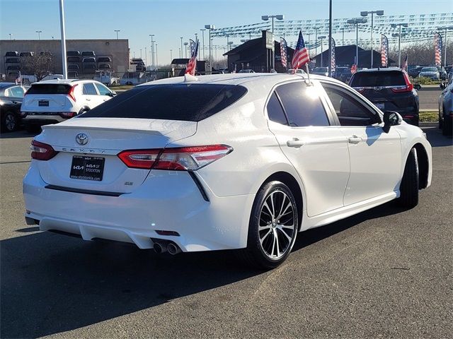 2020 Toyota Camry SE