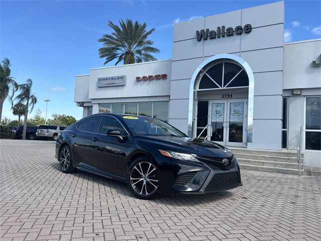 2020 Toyota Camry SE