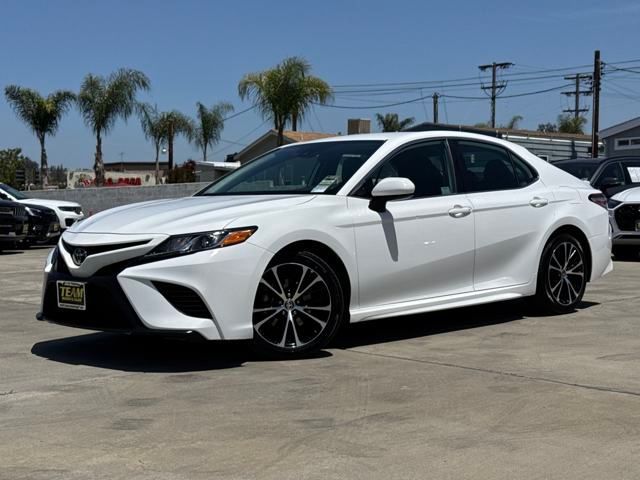 2020 Toyota Camry SE