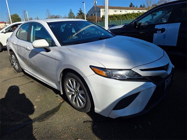 2020 Toyota Camry SE