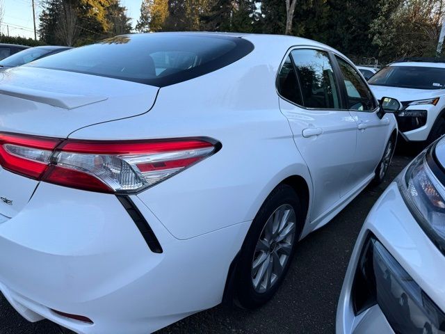 2020 Toyota Camry SE