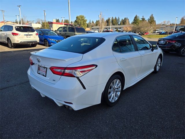 2020 Toyota Camry SE