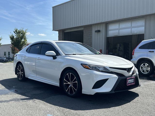 2020 Toyota Camry SE