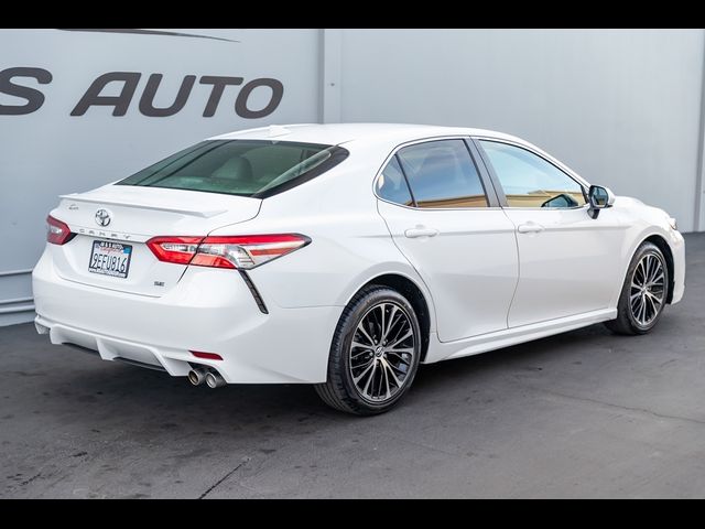 2020 Toyota Camry SE