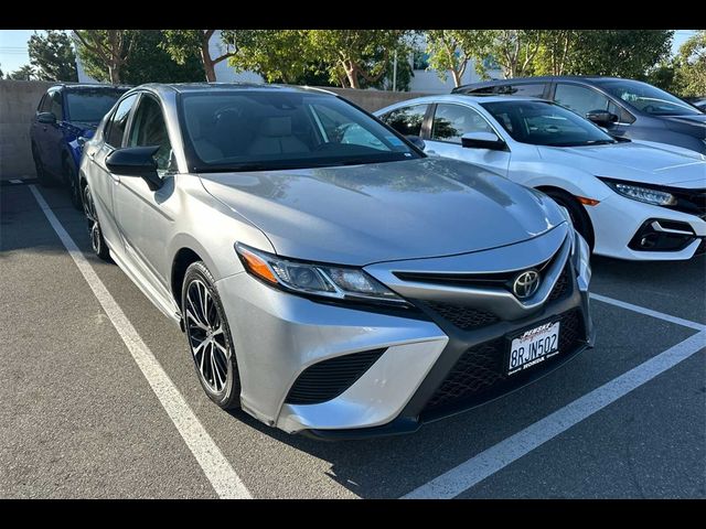 2020 Toyota Camry SE