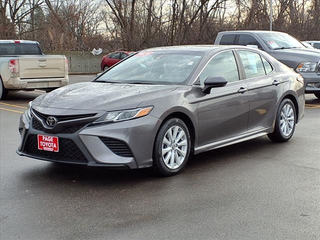 2020 Toyota Camry SE