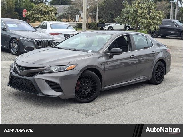 2020 Toyota Camry SE