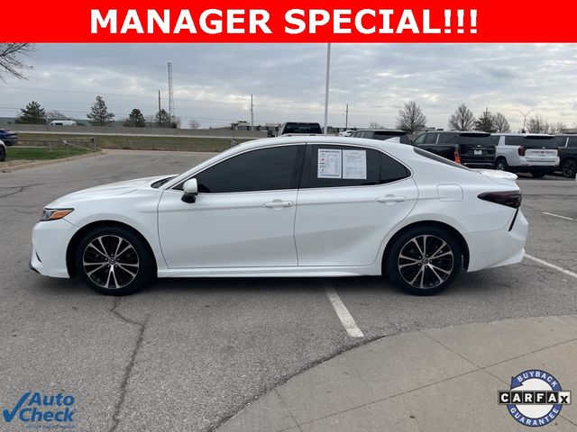 2020 Toyota Camry SE