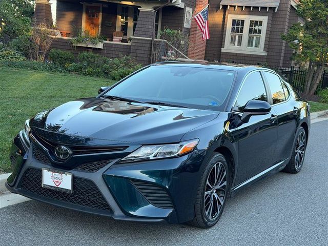 2020 Toyota Camry SE