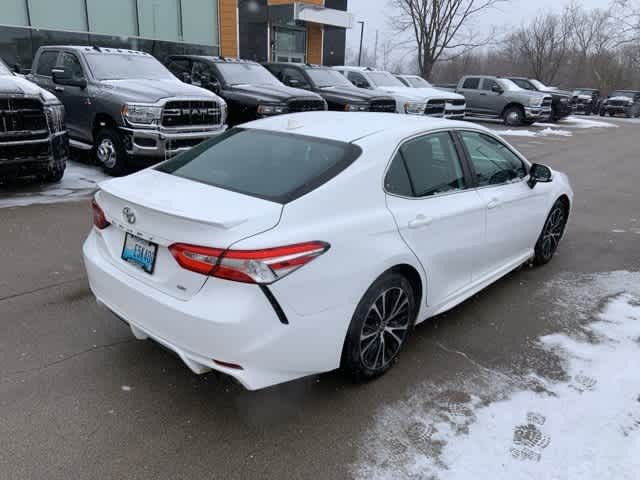 2020 Toyota Camry SE