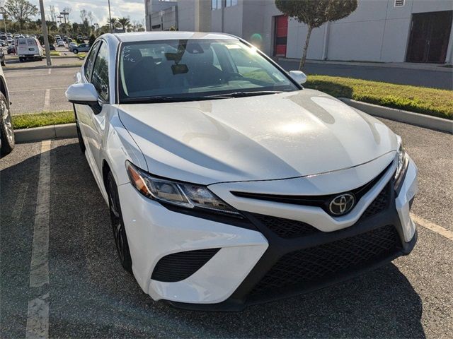 2020 Toyota Camry SE