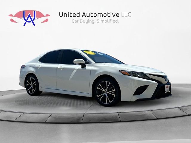 2020 Toyota Camry SE