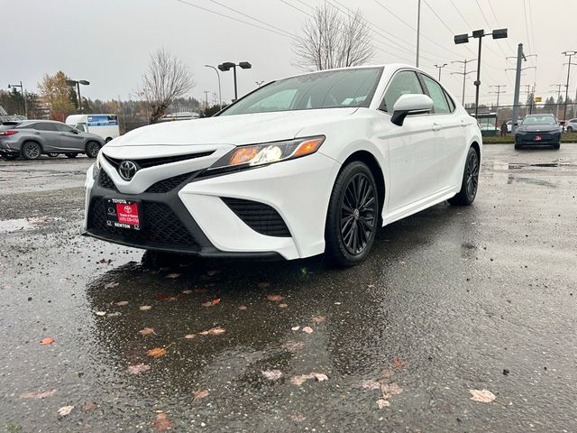 2020 Toyota Camry SE