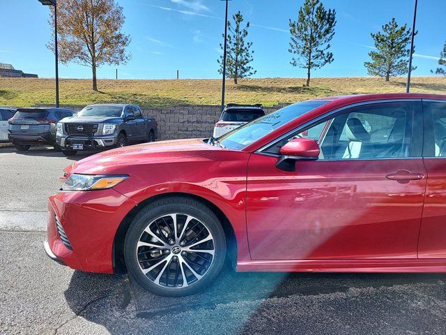 2020 Toyota Camry SE