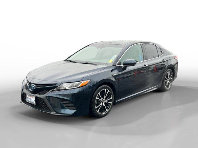 2020 Toyota Camry Hybrid SE