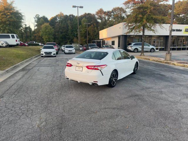 2020 Toyota Camry SE