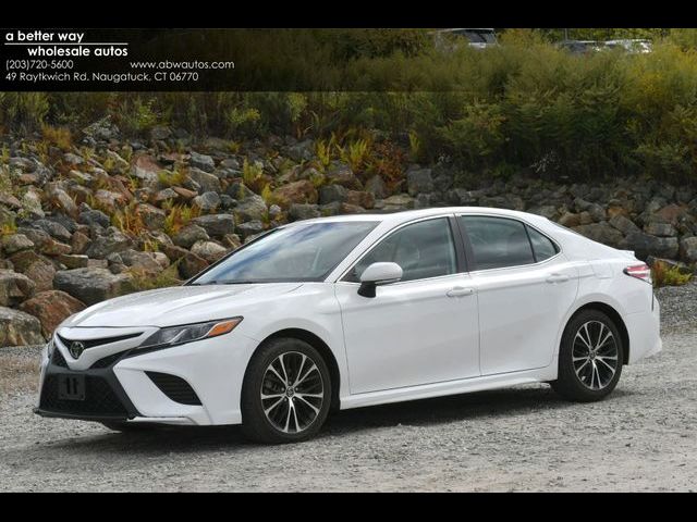 2020 Toyota Camry SE