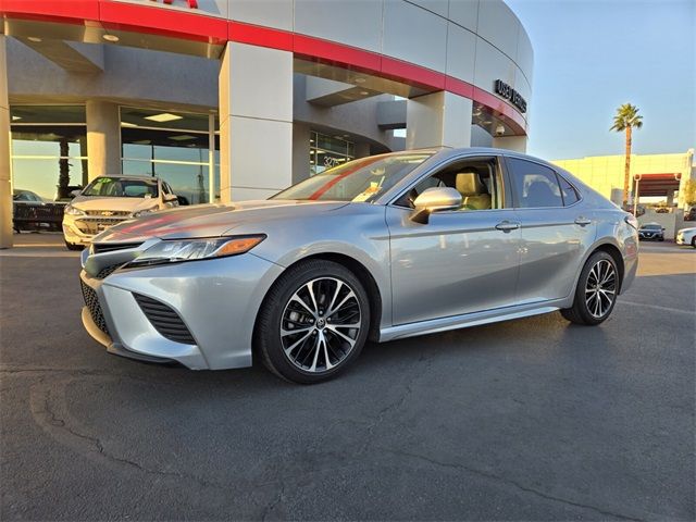 2020 Toyota Camry SE