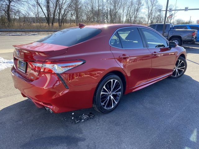 2020 Toyota Camry SE