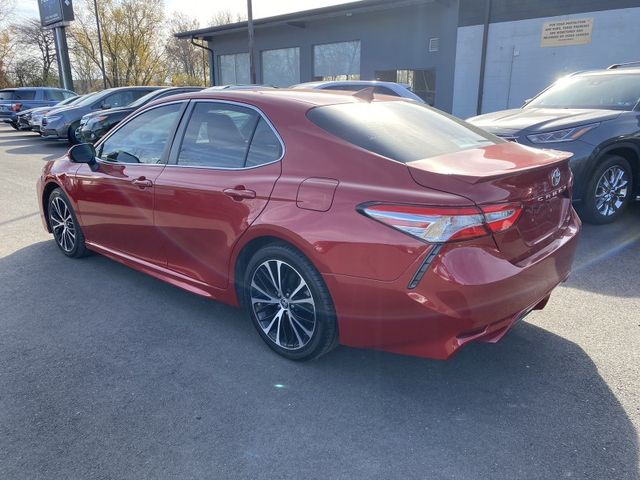 2020 Toyota Camry SE