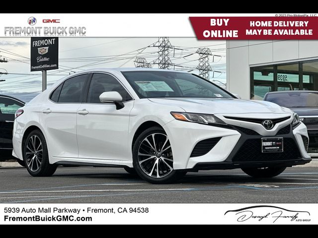 2020 Toyota Camry SE