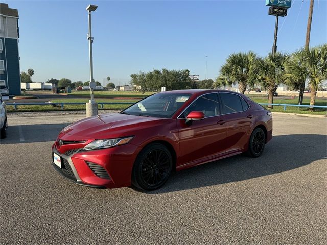 2020 Toyota Camry SE