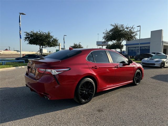 2020 Toyota Camry SE