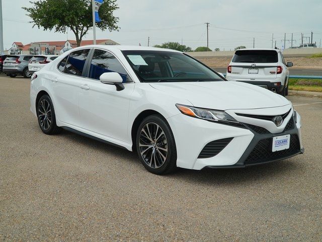 2020 Toyota Camry SE