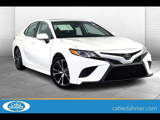 2020 Toyota Camry SE