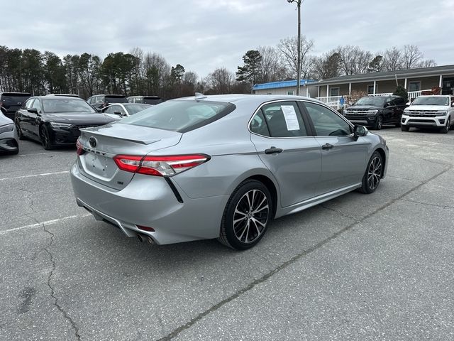 2020 Toyota Camry SE