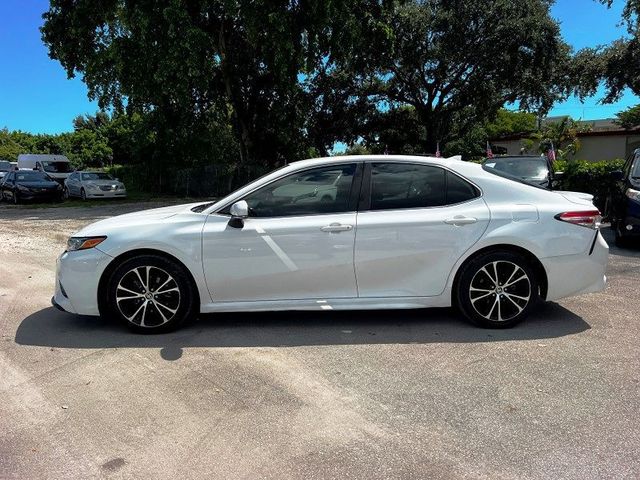 2020 Toyota Camry SE