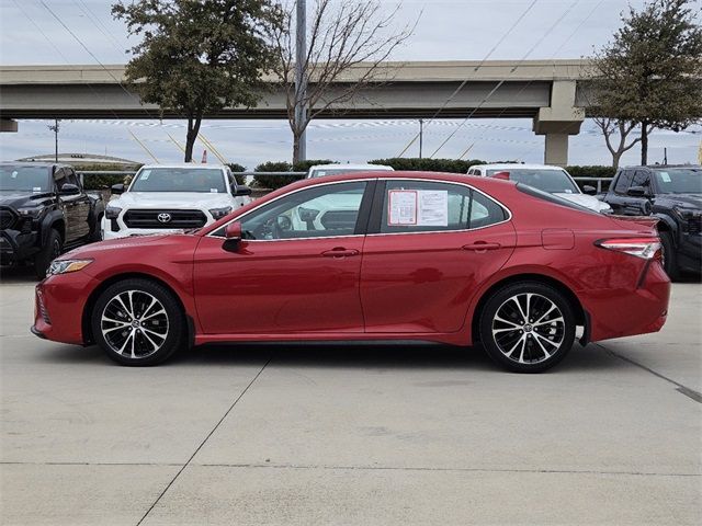 2020 Toyota Camry SE