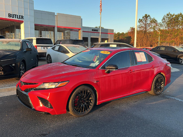 2020 Toyota Camry SE