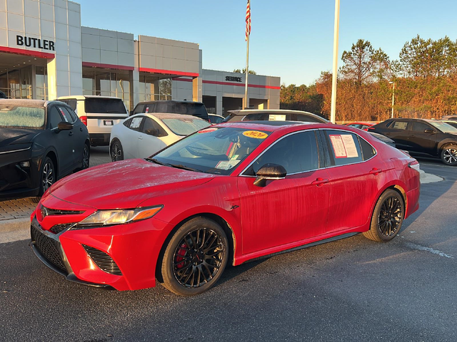 2020 Toyota Camry SE