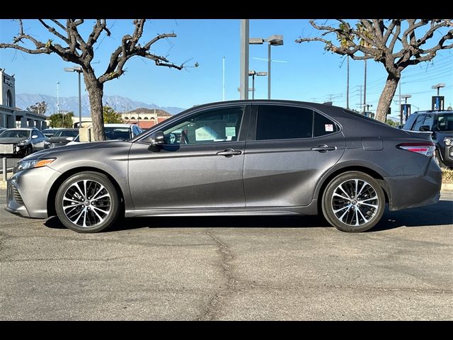 2020 Toyota Camry SE