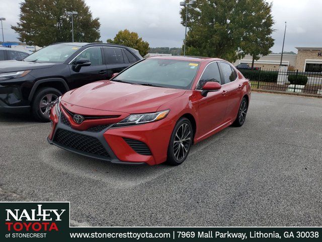 2020 Toyota Camry SE