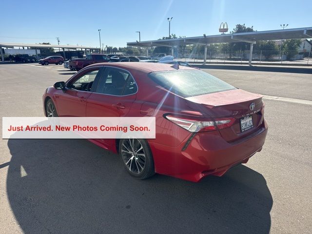 2020 Toyota Camry SE