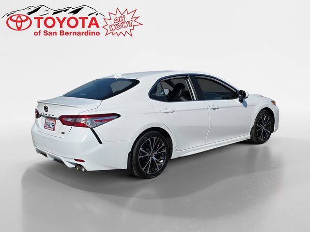 2020 Toyota Camry SE