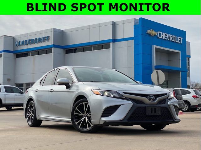 2020 Toyota Camry SE