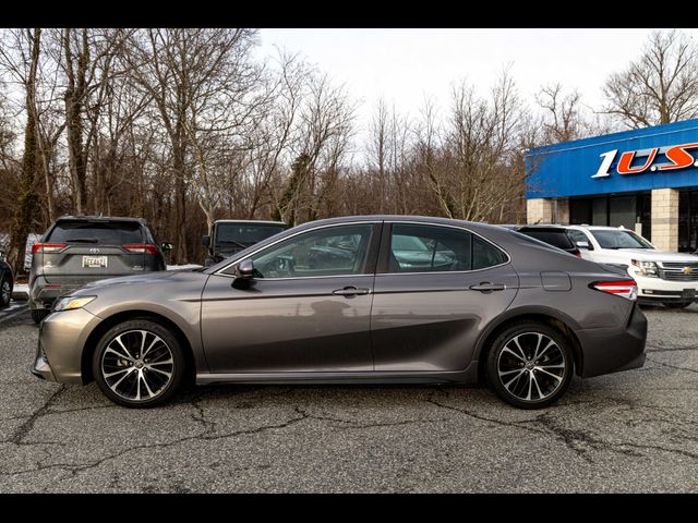 2020 Toyota Camry SE