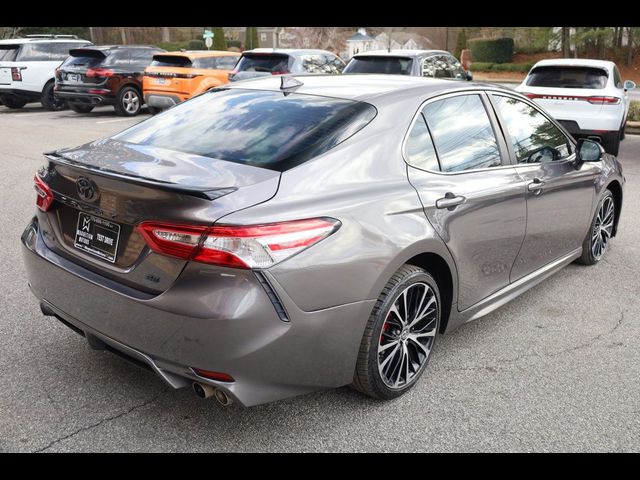 2020 Toyota Camry SE