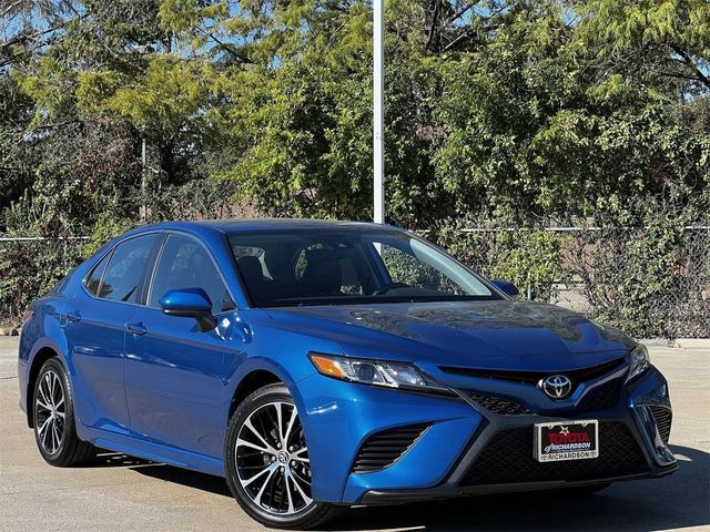 2020 Toyota Camry SE