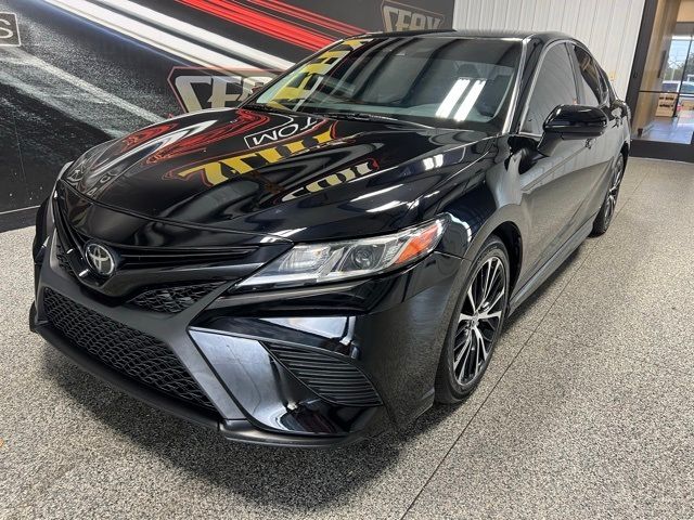 2020 Toyota Camry SE Nightshade